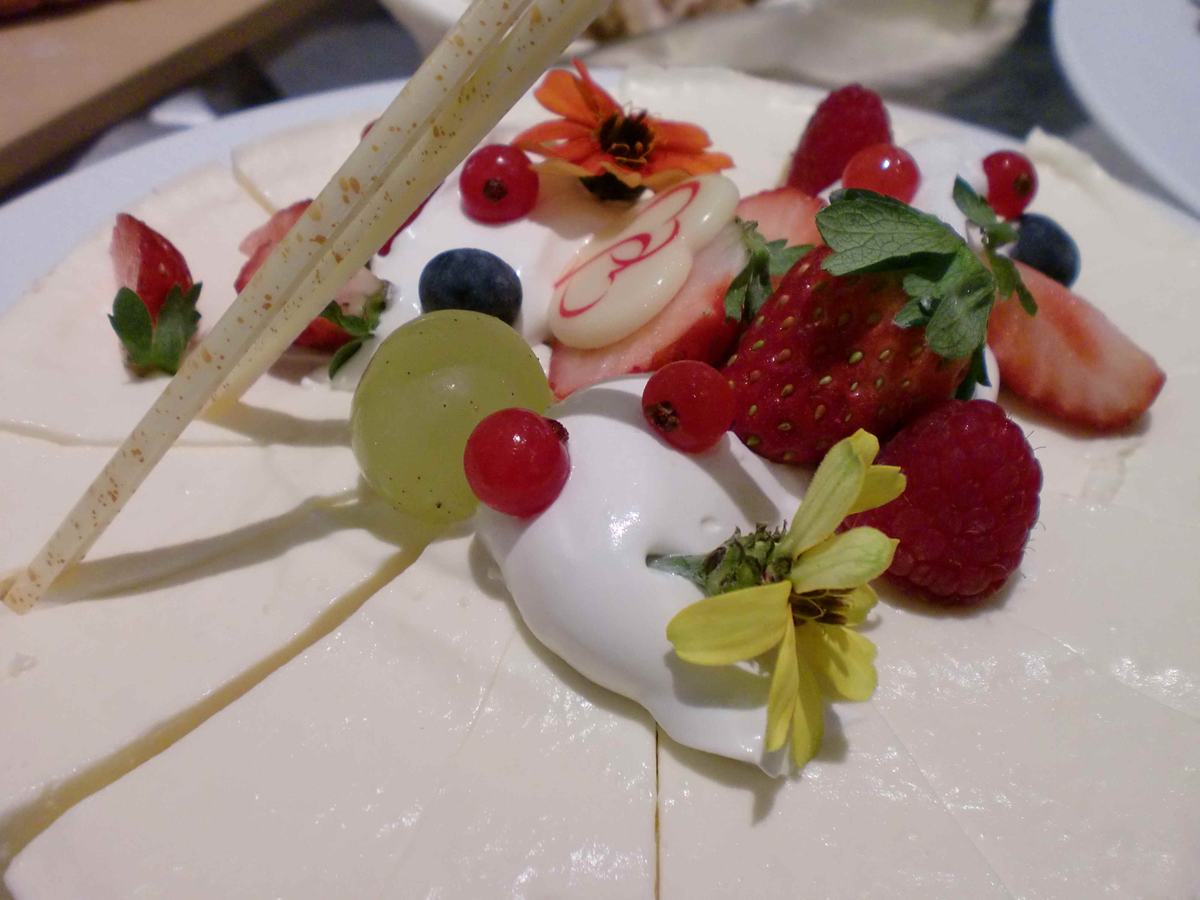 2011_1118_204357-cimg00177